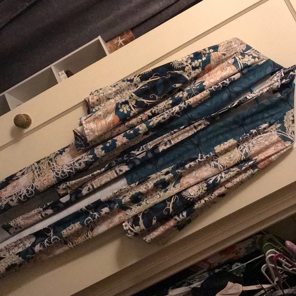 Blackmilk Mucha Black Swan Kimono - Picture 4 of 6